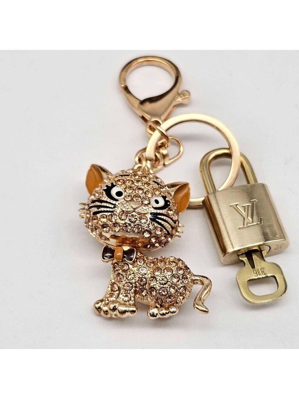 Louis Vuitton Gold Padlock Key Bag Charm Unbranded Cat Keychain Combo HD4829